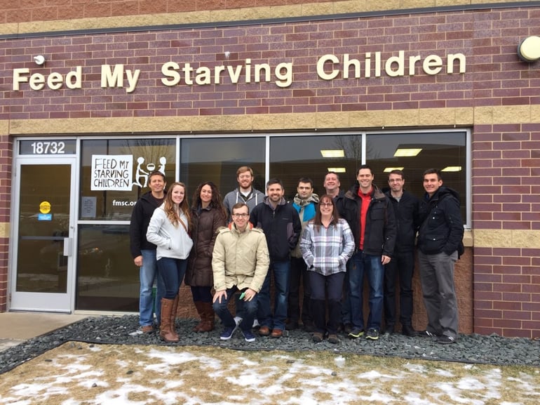 exosite-volunteers-at-feed-my-starving-children